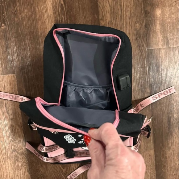 Hello Kitty Black and Pink Backpack - Picture 3 of 7